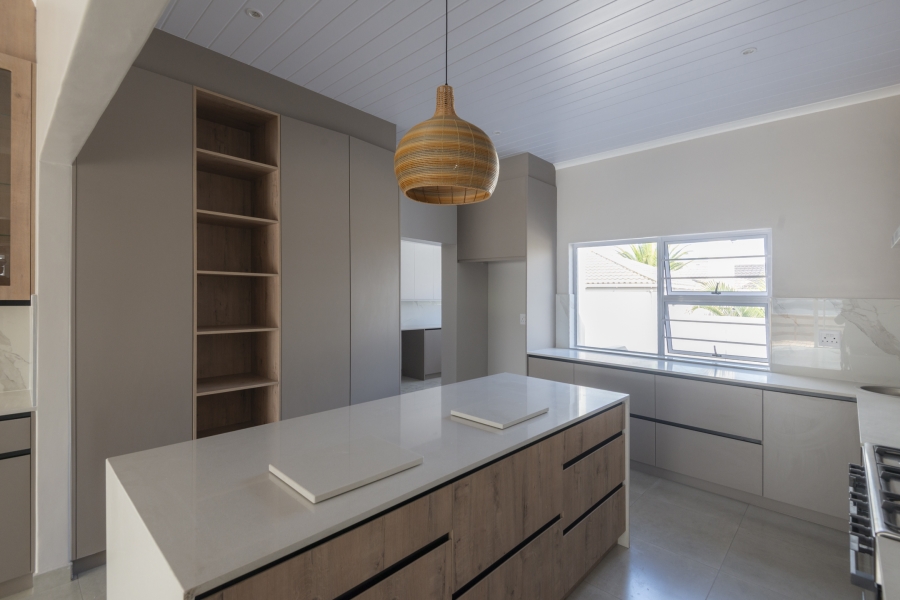 4 Bedroom Property for Sale in Country Club Western Cape